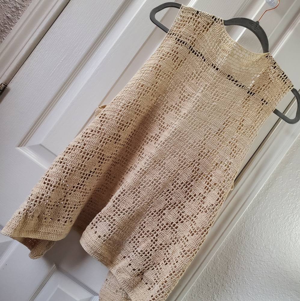 Vintage 1970's Boho Crocheted Vest - Picture 10 of 11